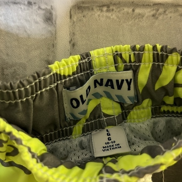 4/$20 Old Navy boys swim trunk fluorescent yellow/gray elastic waist - Picture 4 of 5